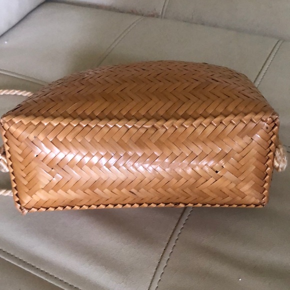 Vintage 70’s Glazed Ratan Straw bag - Picture 5 of 8